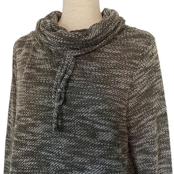 ⭐️ SOLD ⭐️ LOVEAPPELLA STITCH FIX Cowl Neck Pullover Sweater Green - Picture 3 of 8